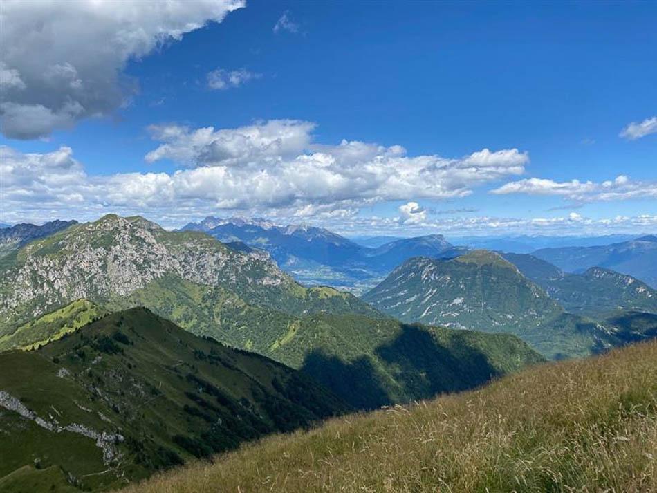 02025079-9a5c-4ef3-a358-38343231402c-mountain-moments-agent-w950